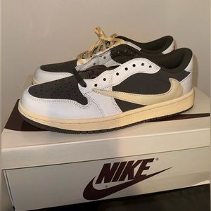 Jordan 1 Retro Low Travis Scott Reverse Mocha